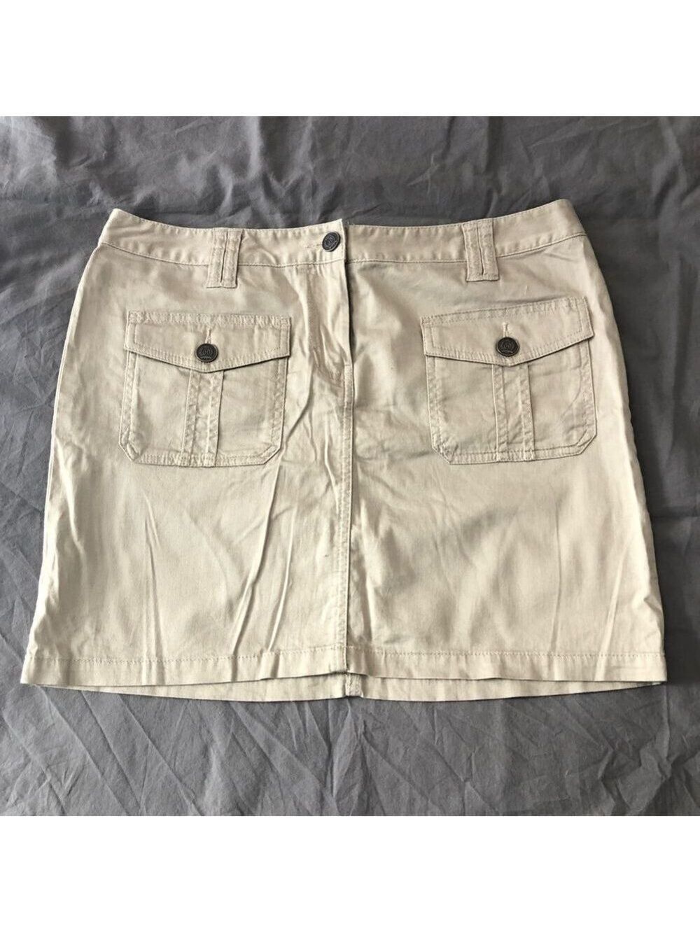 TOMMY Hilfiger size 8 khaki skirt